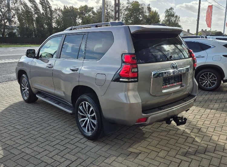 TOYOTA LAND CRUISER 2023