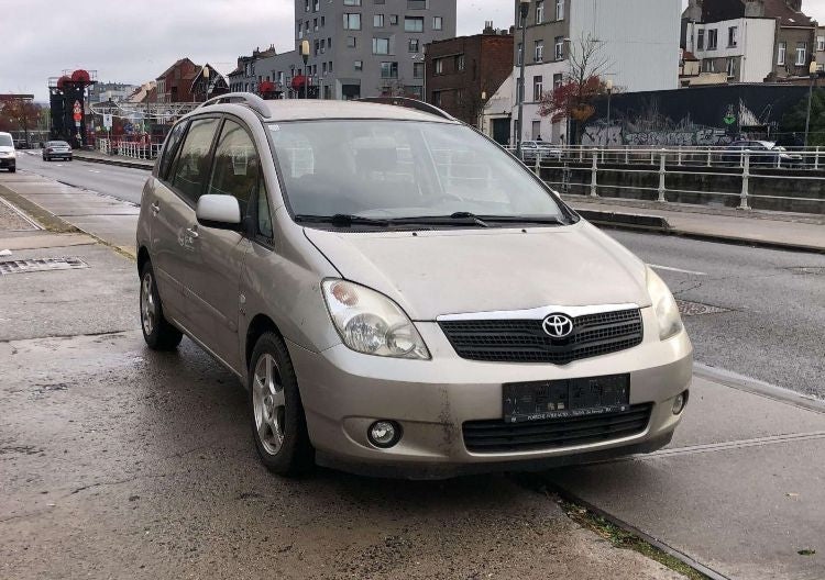 TOYOTA COROLLA VERSO D4d