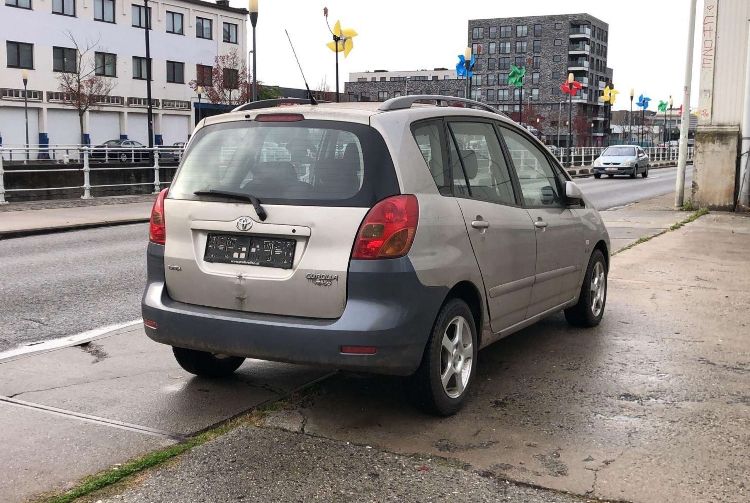 TOYOTA COROLLA VERSO D4d