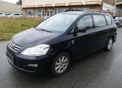 TOYOTA AVENSIS VERSO D4d