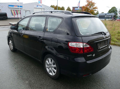 TOYOTA AVENSIS VERSO D4d