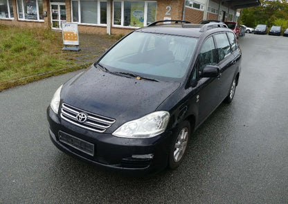 TOYOTA AVENSIS VERSO D4d