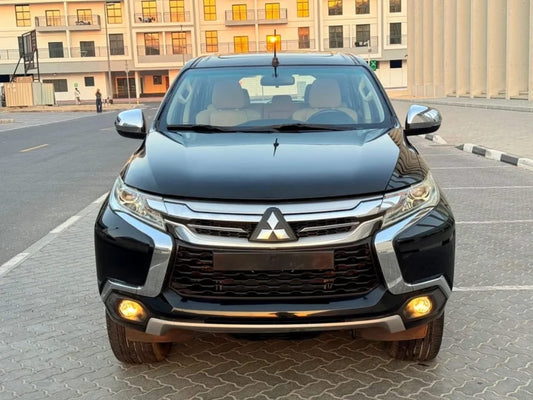 MITSUBISHI MONTERO 2019