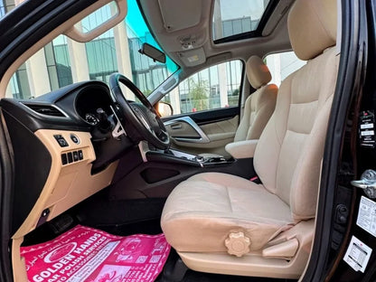 MITSUBISHI MONTERO 2019