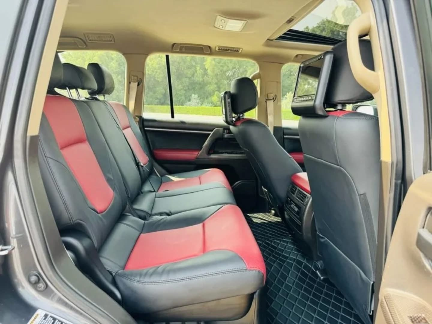 TOYOTA LAND CRUISER VXR