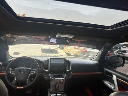 LAND CRUISER VXR 2010