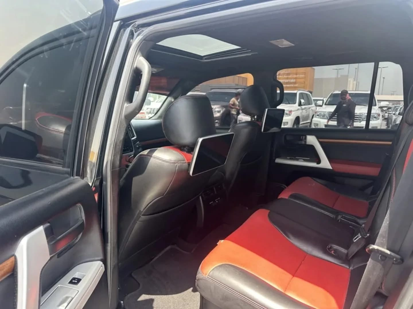 LAND CRUISER VXR 2010