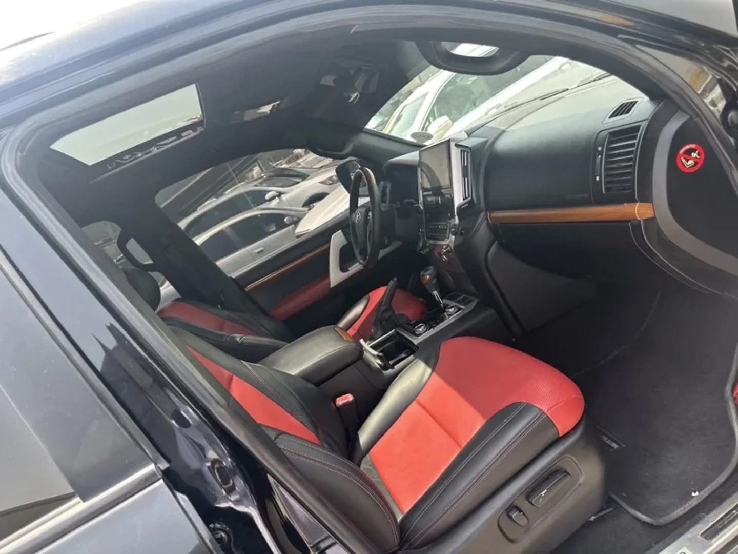 LAND CRUISER VXR 2010