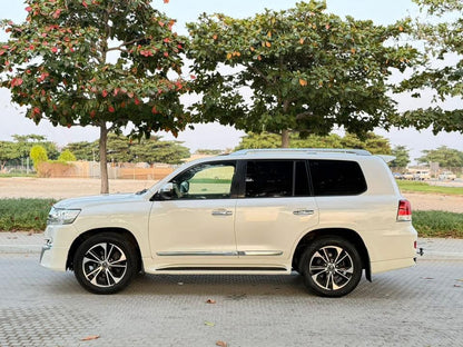 TOYOTA LAND CRUISER VXR V8 2010