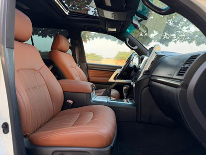 TOYOTA LAND CRUISER VXR V8 2010