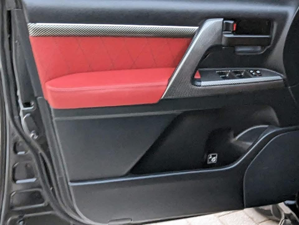 TOYOTA LAND CRUISER V6 2016