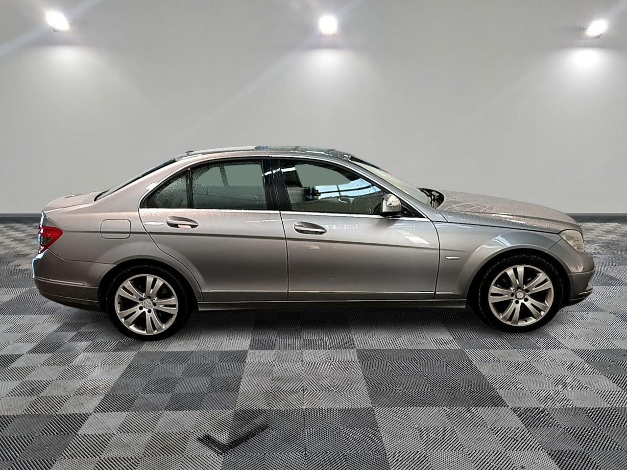 MERCEDES CLASS C220