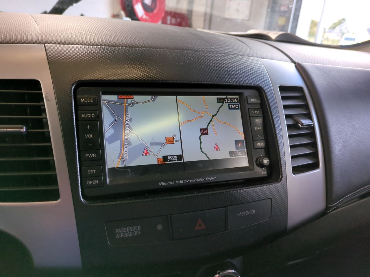 MITSUBISHI OUTLANDER