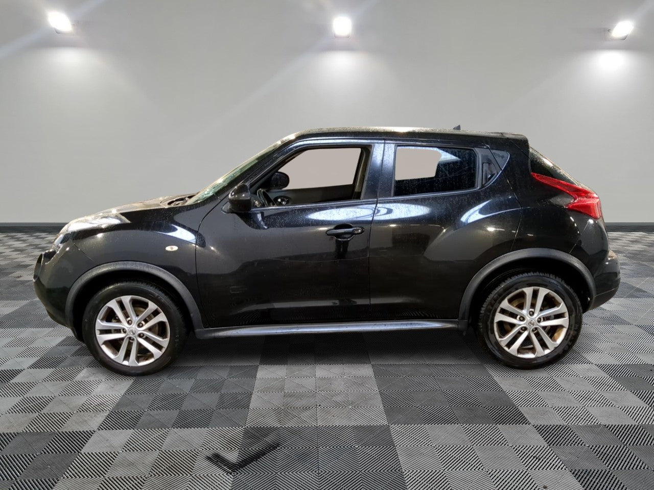 NISSAN JUKE 2011