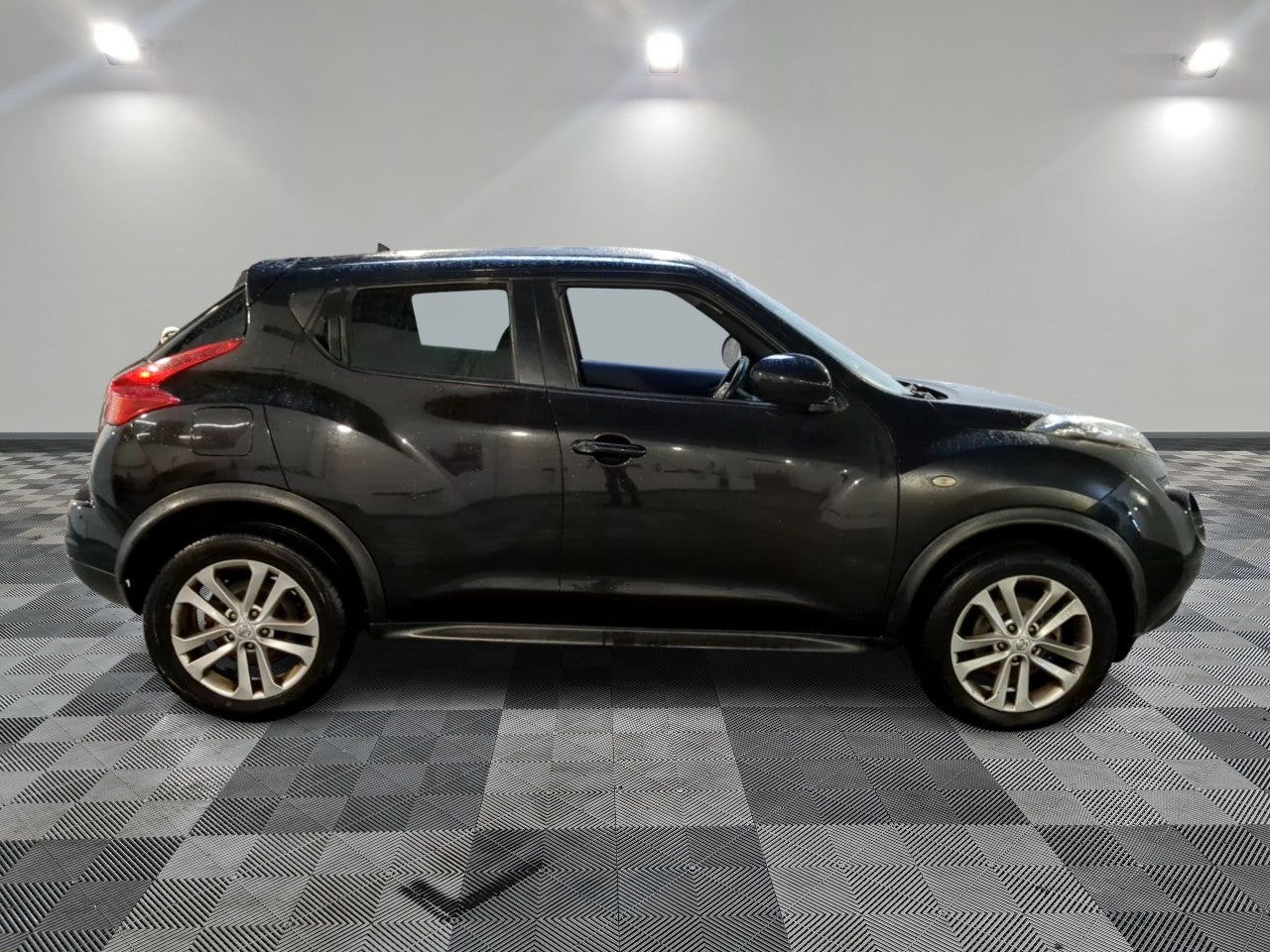 NISSAN JUKE 2011