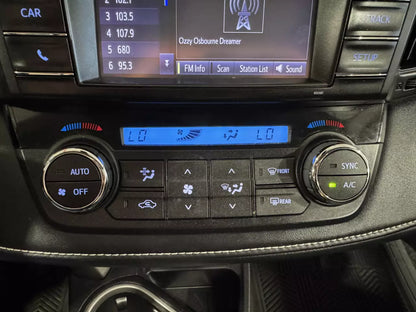 TOYOTA RAV4 XLE 2017