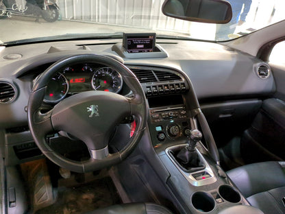 PEUGEOT 3008 2011