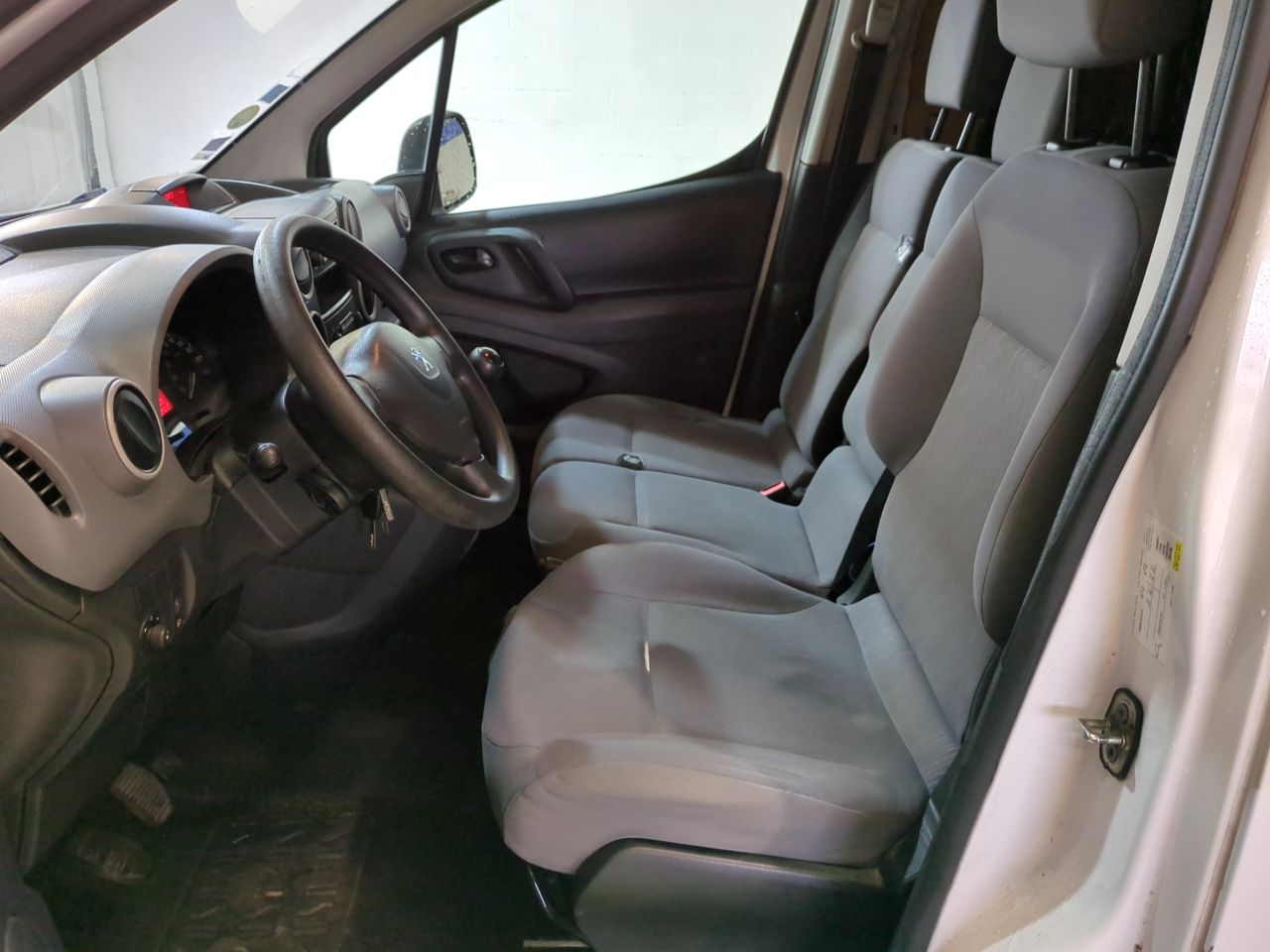 PEUGEOT PARTNER FGN 2014