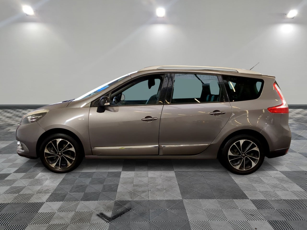RENAULT GRAND SCENIC 2016