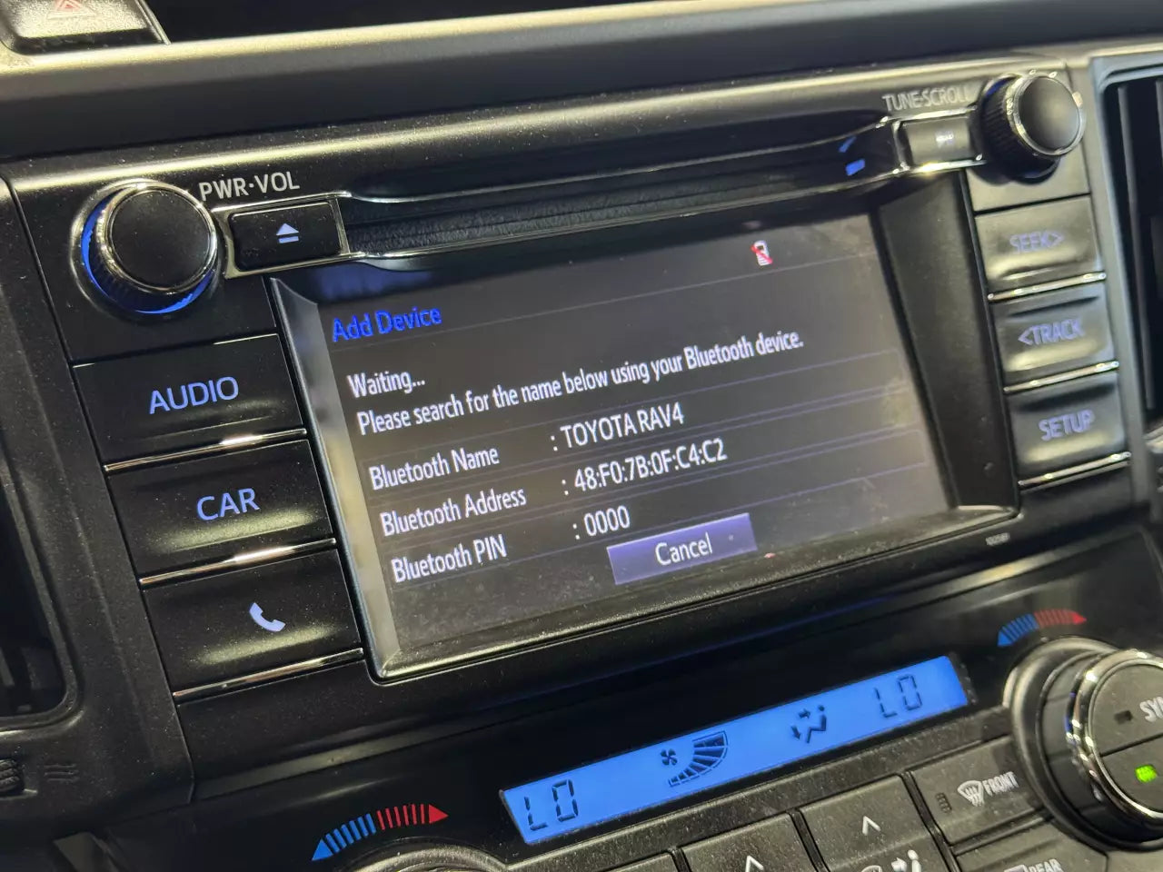 TOYOTA RAV4 XLE 2017