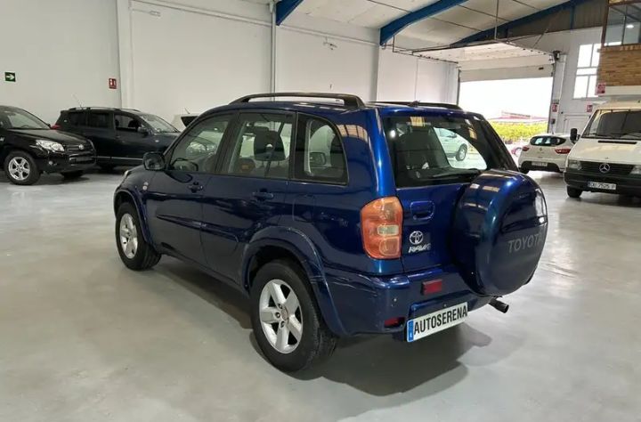 TOYOTA RAV4 2005 D4D