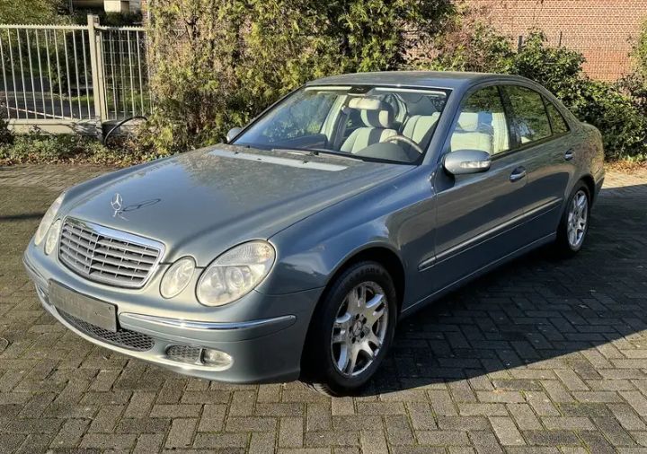 MERCEDES BENZ E 200 2007