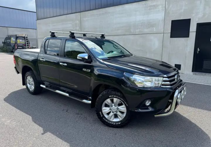 TOYOTA HILUX 2017