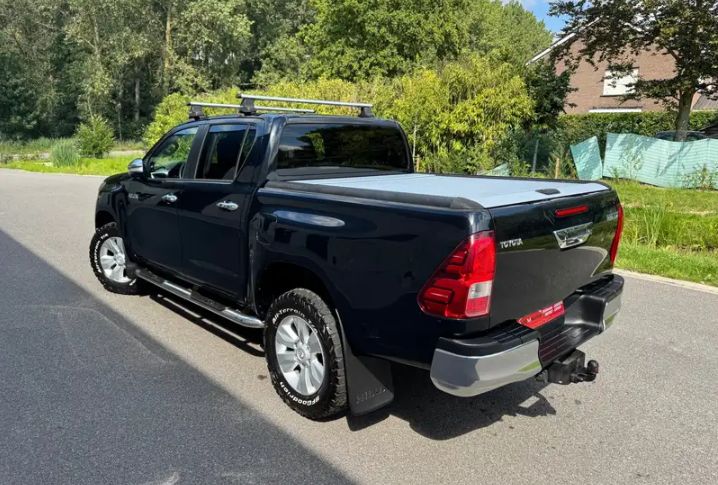 TOYOTA HILUX 2017