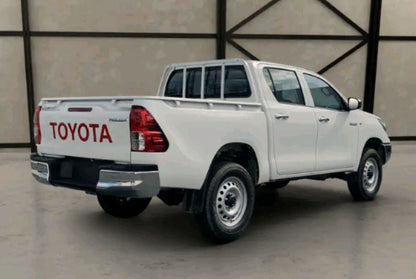 TOYOTA HILUX 2025