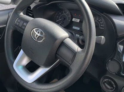 TOYOTA HILUX 2025