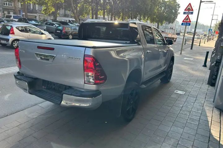 TOYOTA HILUX 2021