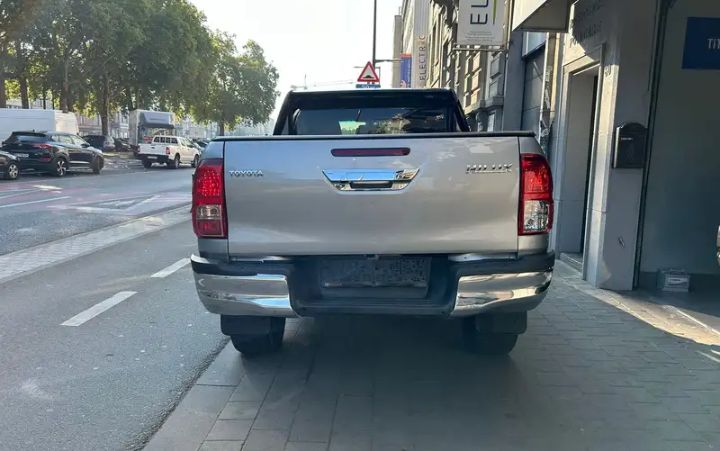 TOYOTA HILUX 2021