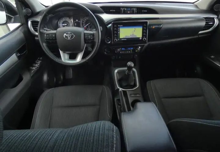 TOYOTA HILUX 2022