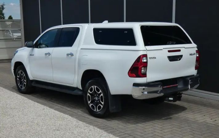 TOYOTA HILUX 2022