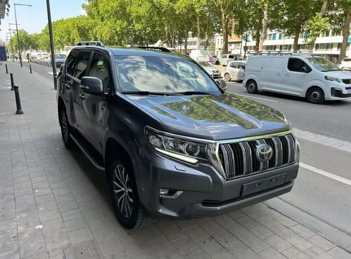 TOYOTA LAND CRUISER 2018