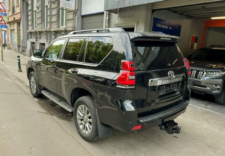 TOYOTA LAND CRUISER 2018