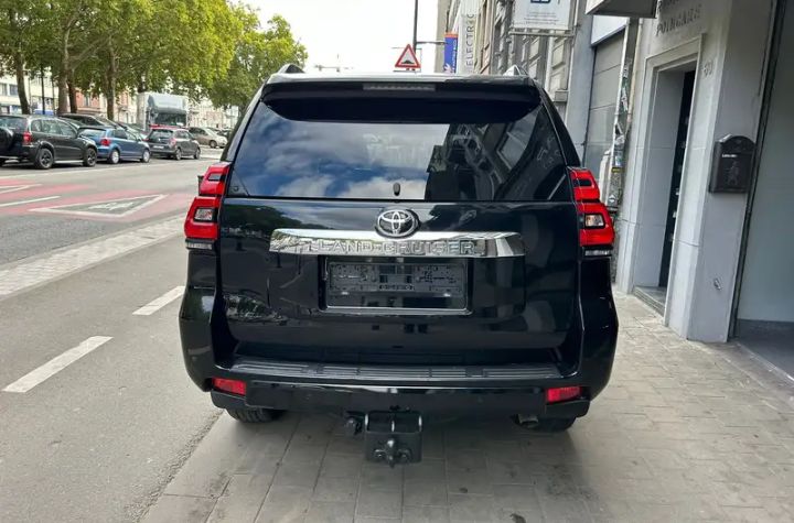 TOYOTA LAND CRUISER 2018