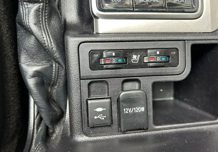 TOYOTA LAND CRUISER 2018