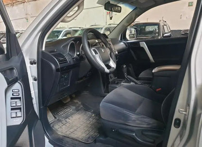 TOYOTA LAND CRUISER 2015