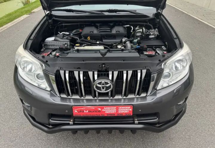 TOYOTA LAND CRUISER 2012