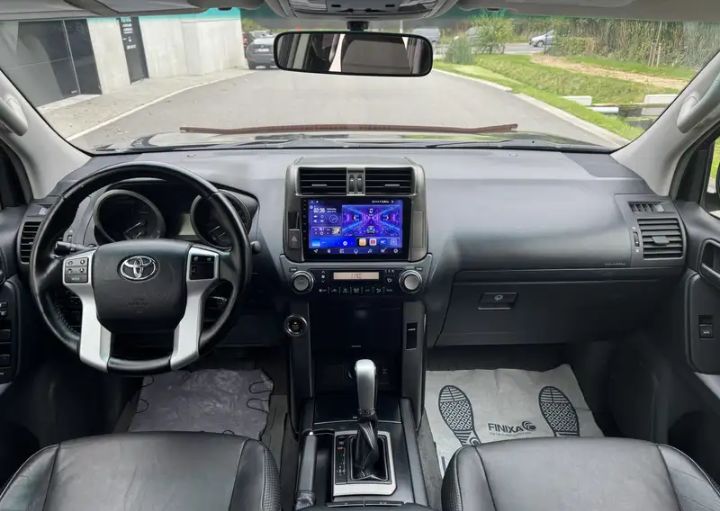 TOYOTA LAND CRUISER 2012