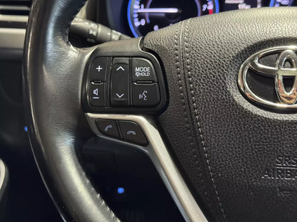 TOYOTA HIGHLANDER XLE 2017