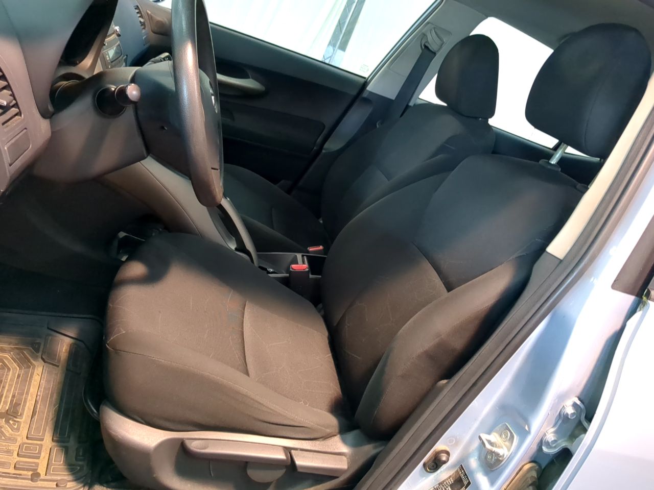 TOYOTA AURIS D4D 2010