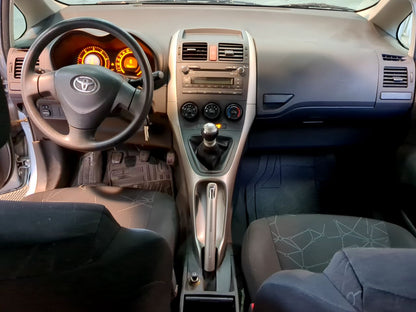 TOYOTA AURIS D4D 2010