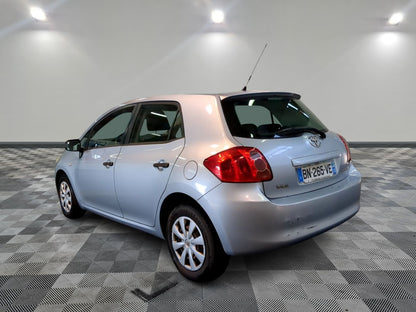 TOYOTA AURIS D4D 2010