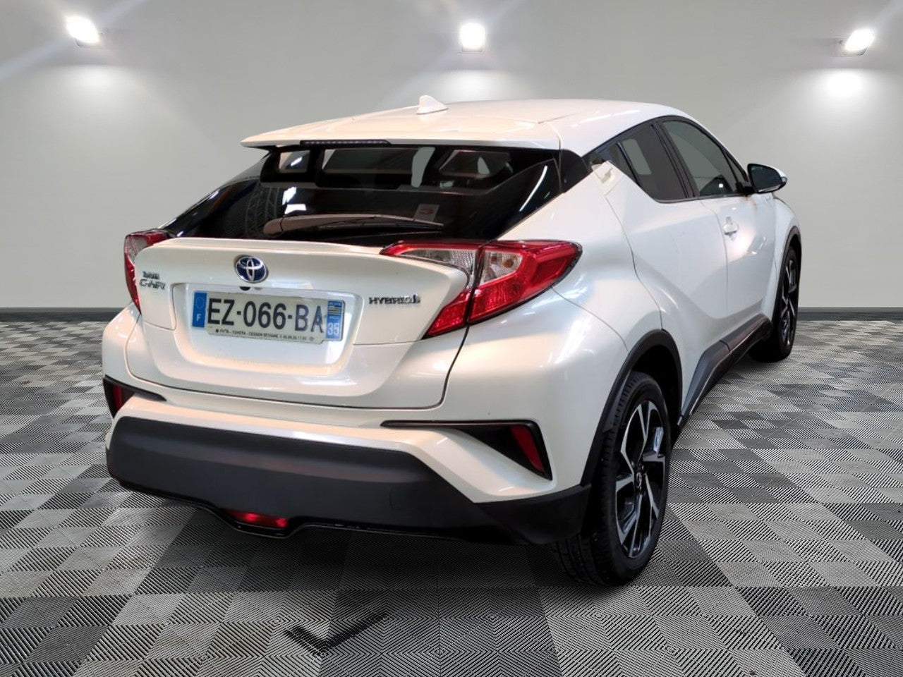TOYOTA C-HR 2018