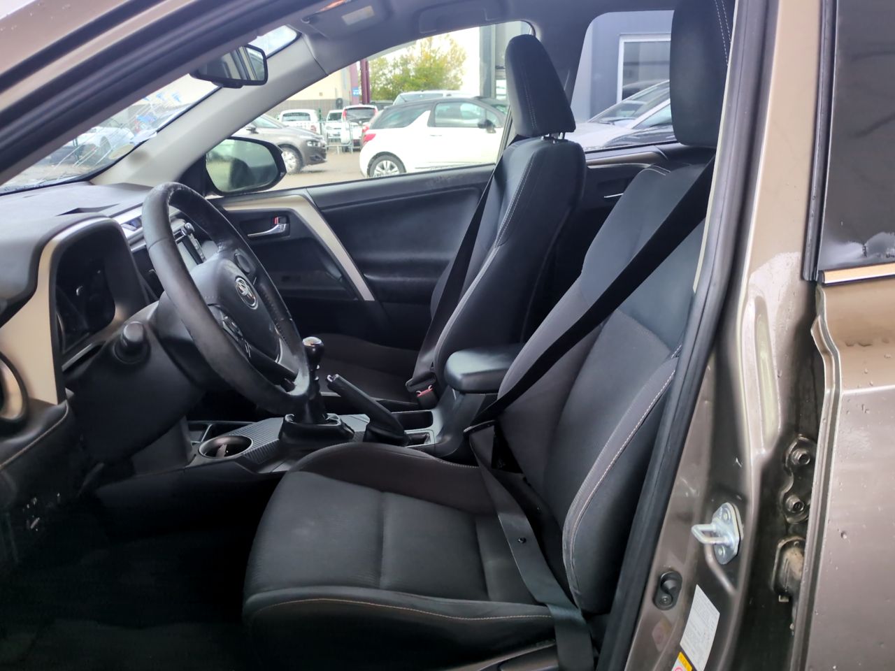 TOYOTA RAV4 2015 D4D