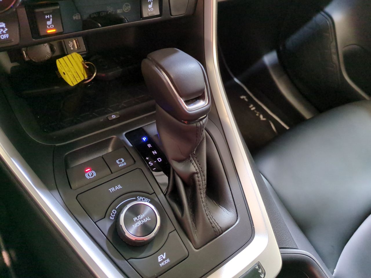 TOYOTA RAV4 2025 HYBRIDE