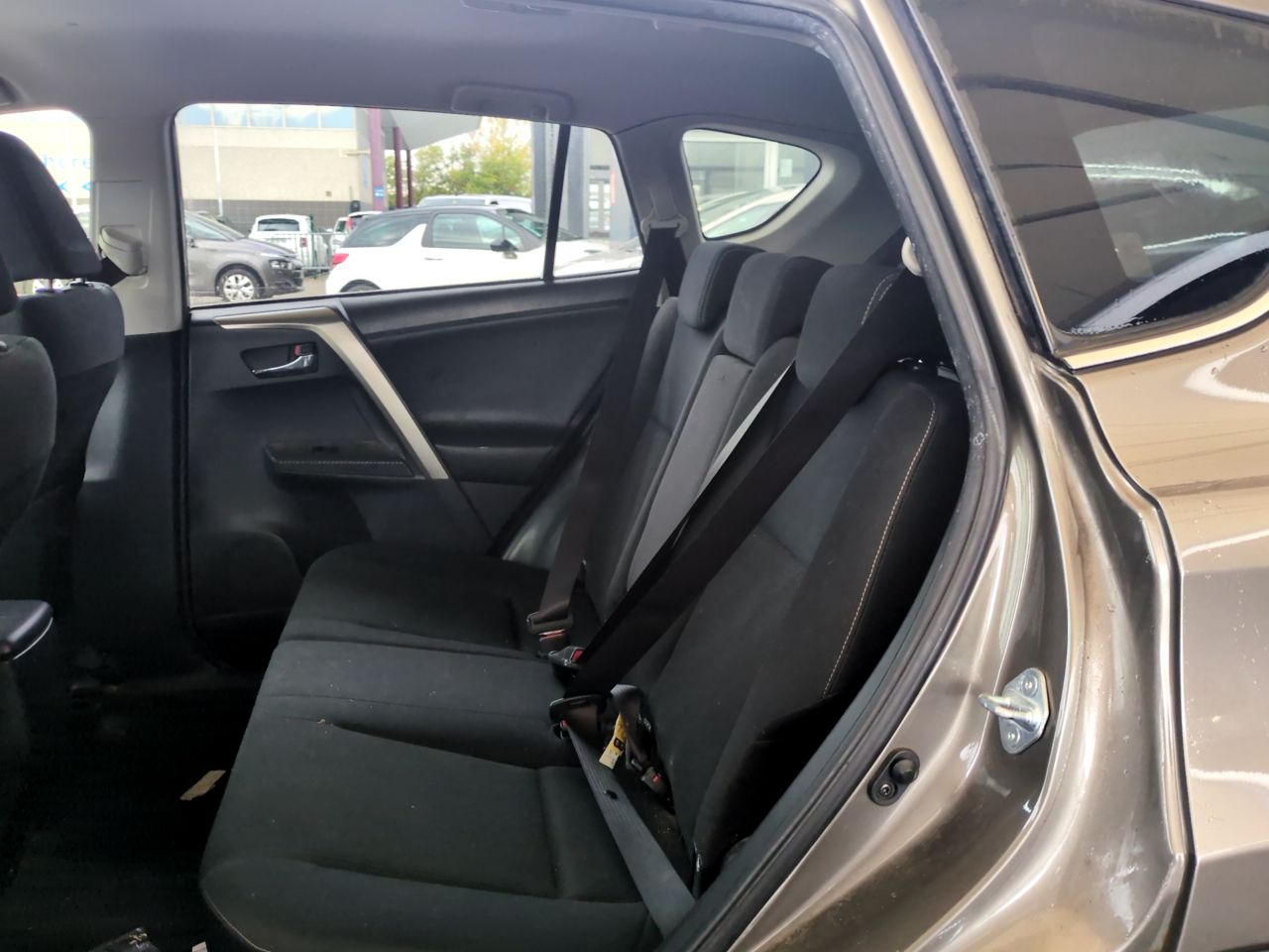 TOYOTA RAV4 2015 D4D