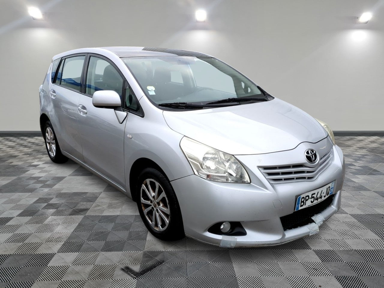 TOYOTA VERSO D4D 2011